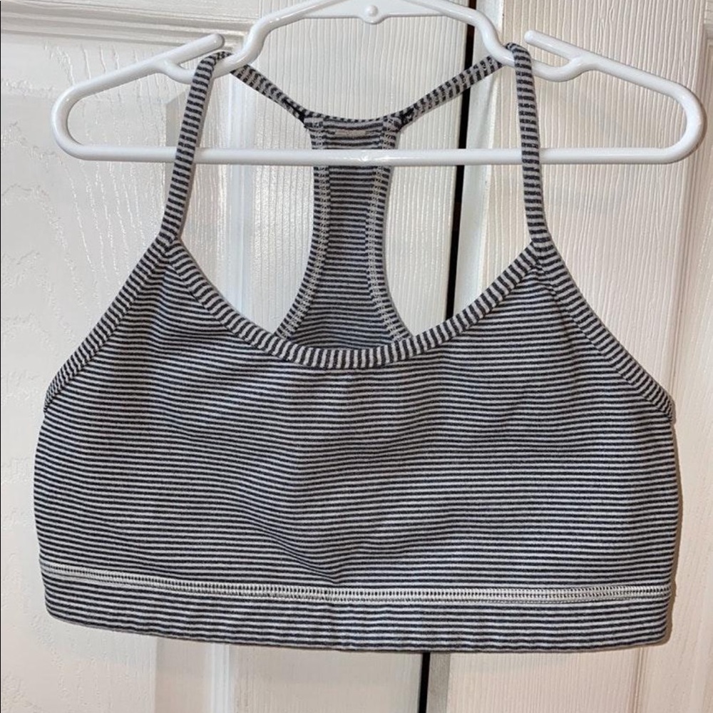 Lululemon sports bra